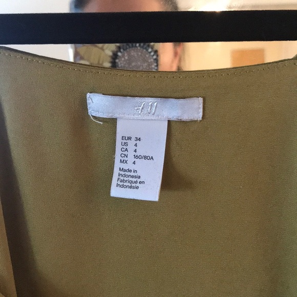 H&M Green blouse - Picture 2 of 7